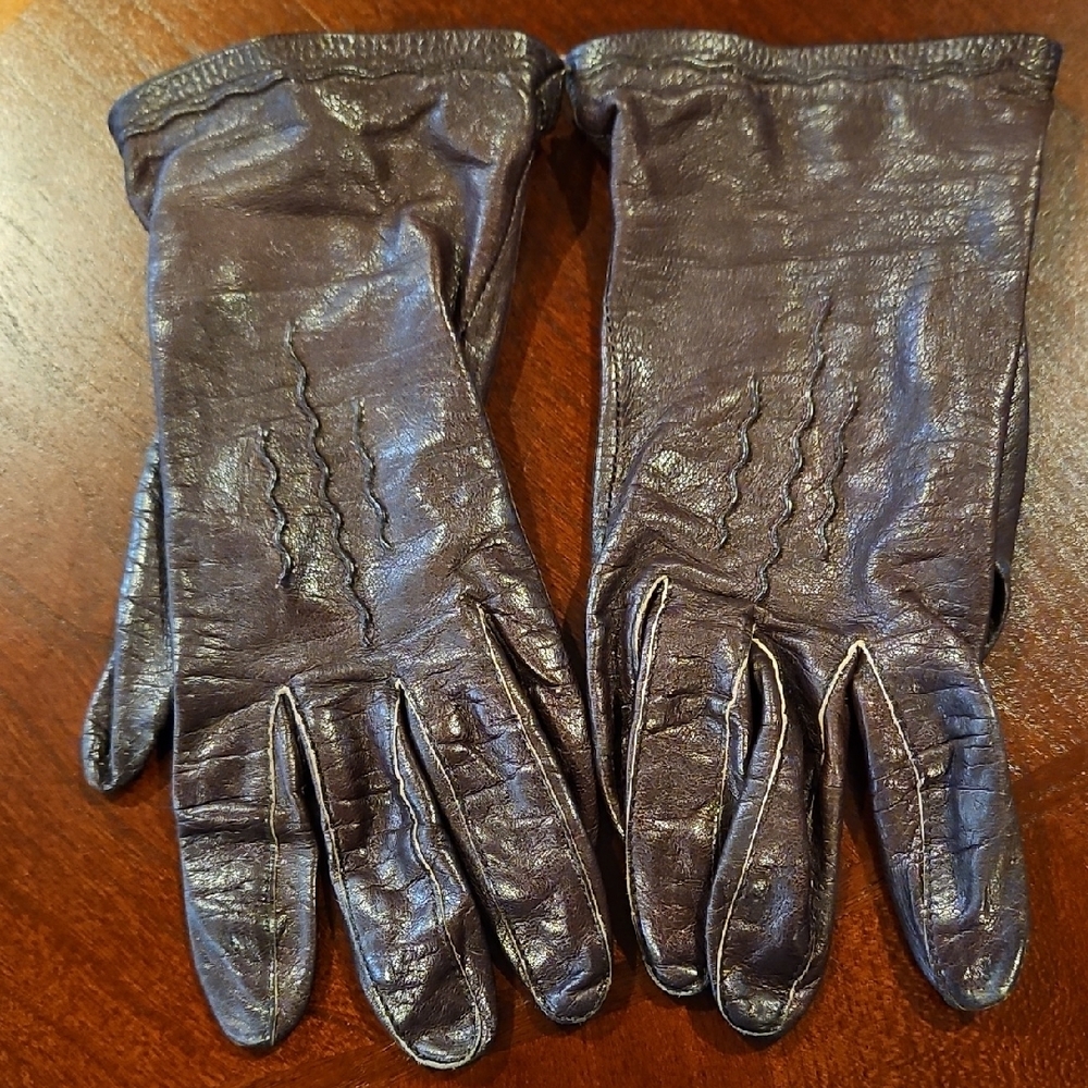 Vintage Womens Leather Gloves Set of 3 in Cream, Black, and Brown - Picture 2 of 11